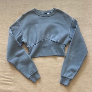 Cropped crewneck